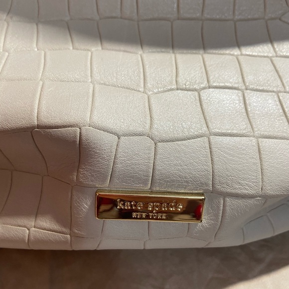 Kate Spade textured leather purse - Picture 2 of 3